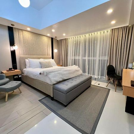 Hotel Vibe Condo At Uptown Parksuites Bgc Taguig Dış mekan fotoğraf