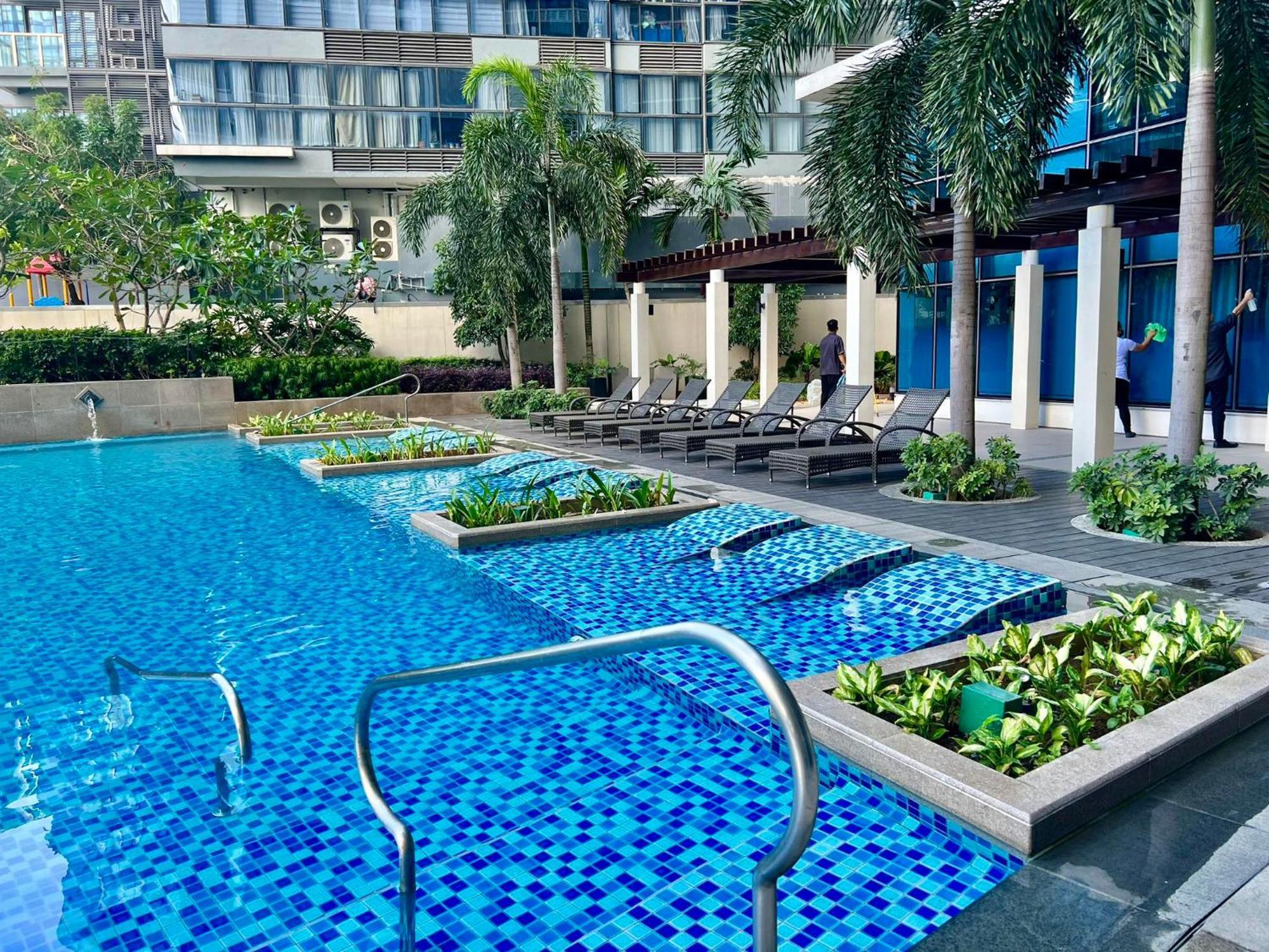 Hotel Vibe Condo At Uptown Parksuites Bgc Taguig Dış mekan fotoğraf